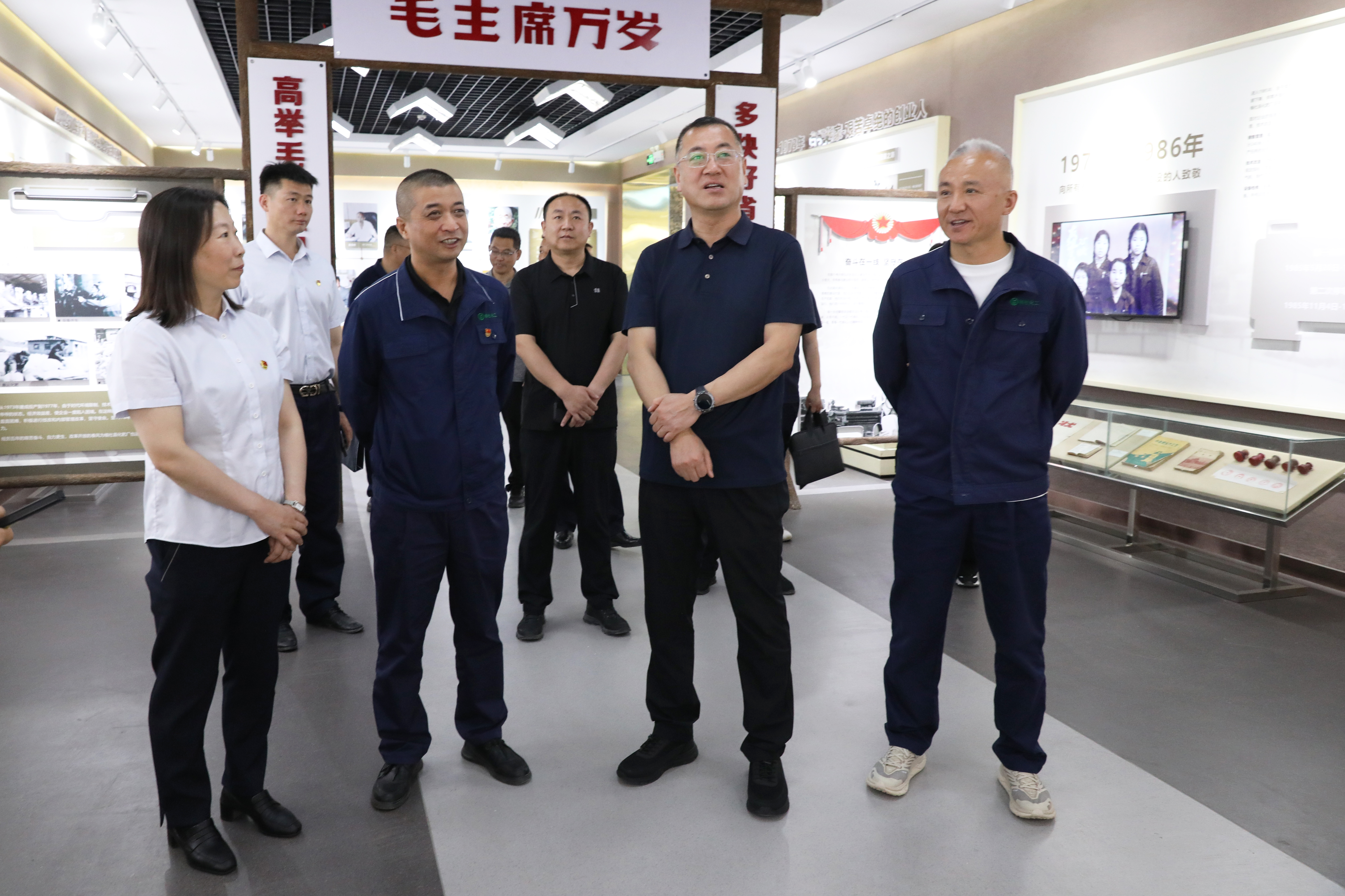 周永东莅临公司调研指导工作